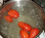 Blanching-tomatoes